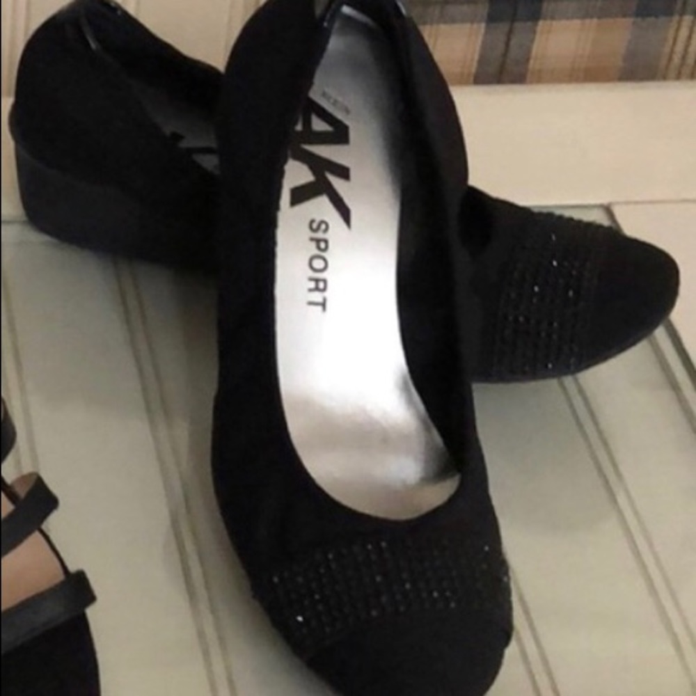 Shoes - Picture 2 of 2